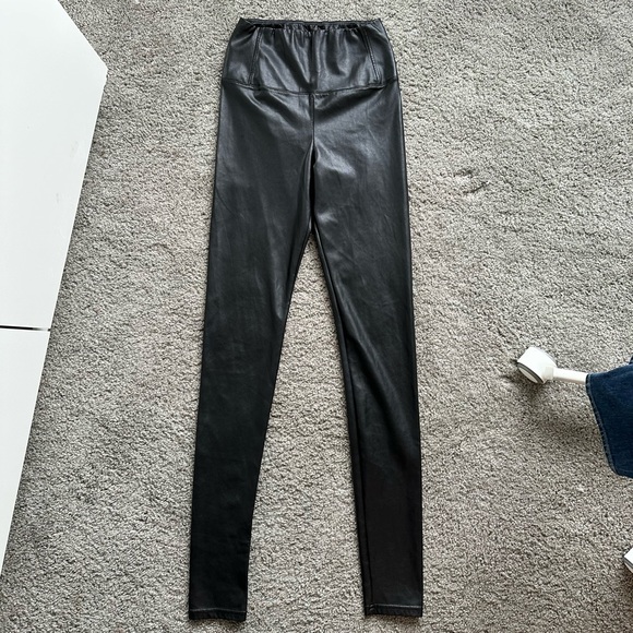 Wilfred Daria leather leggings aritzia - Picture 2 of 2